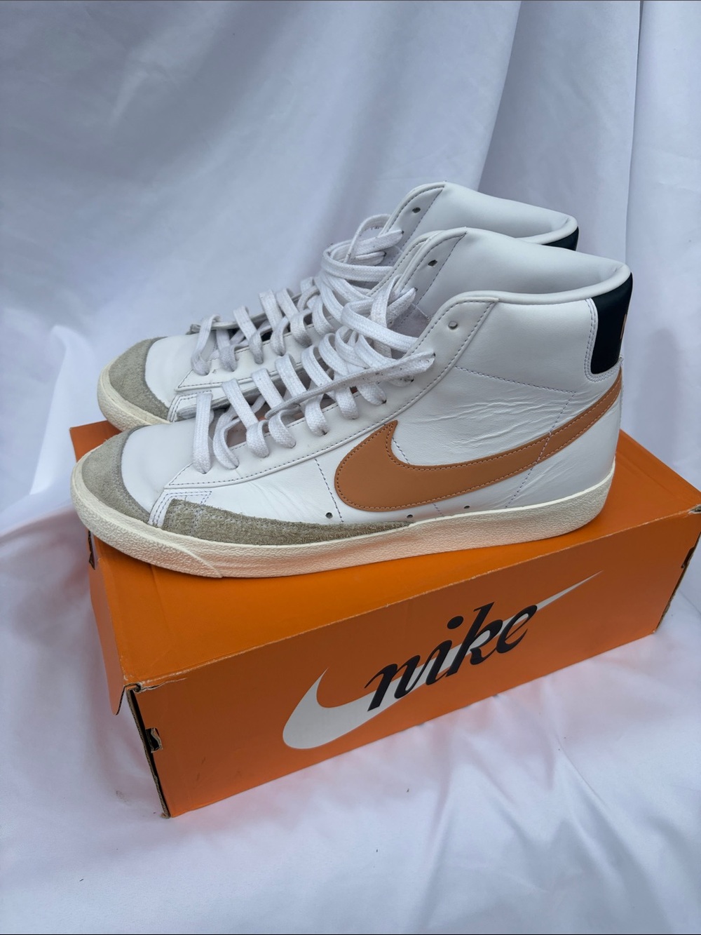 Nike Men’s Blazer Mid White Tan Black Sneakers